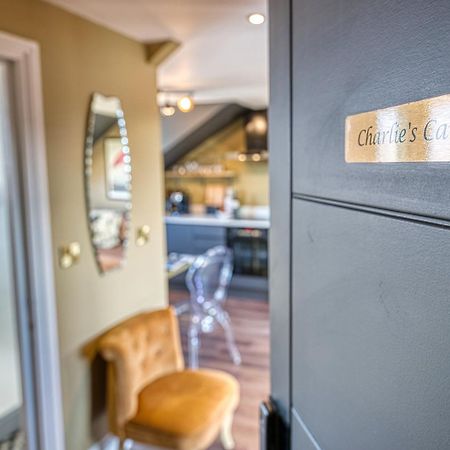 Casa Del Artista - Luxury Apartments, Whitby Room photo